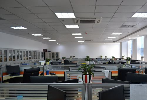 韋易機(jī)械取得雙工位斜角切割機(jī)專(zhuān)利 有效提高切割效率:切割機(jī)